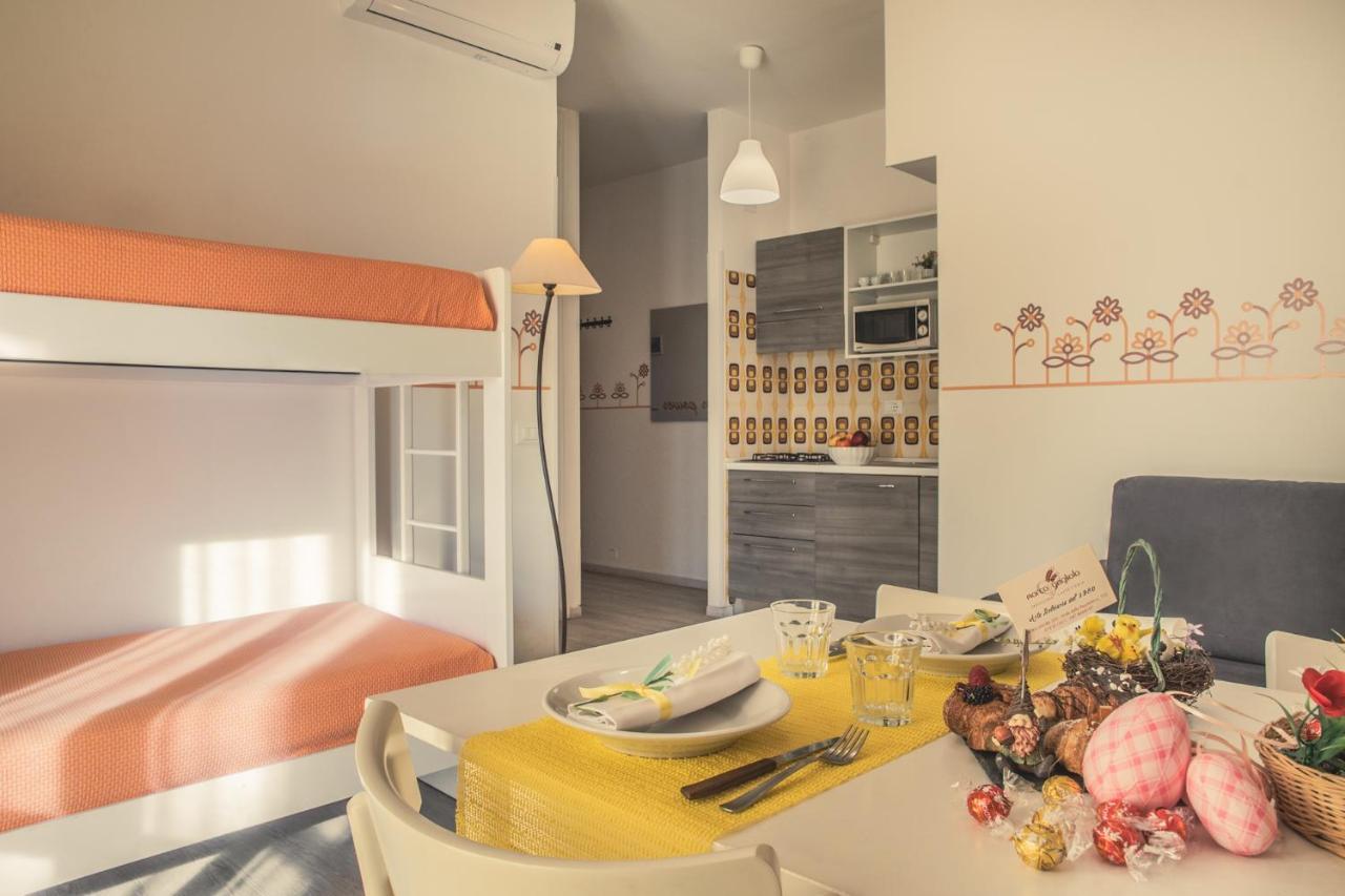 Residence Holidays Pietra Ligure Εξωτερικό φωτογραφία